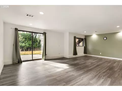 Living - 127 NW Royal Ave, Gresham, OR 97030 photo 5 of 5