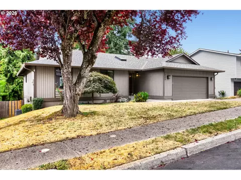 Exterior - 127 NW Royal Ave, Gresham, OR 97030 photo 3 of 7