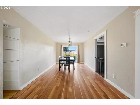 Dining - 805 SW Mt Adams Ave, Boardman, OR 97818 photo 1 of 1