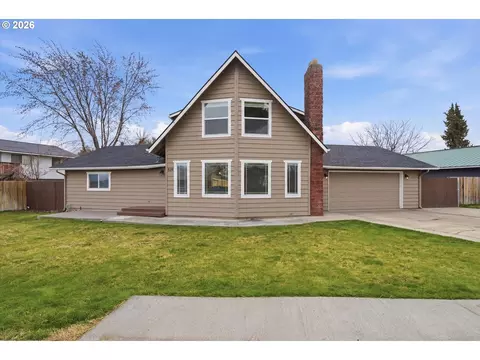 805 SW Mt Adams Ave, Boardman, OR 97818