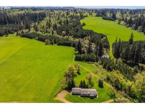 12426 S Criteser Rd, Oregon City, OR 97045