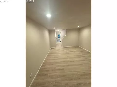 529 Helen St, Eugene, OR 97404 photo 5