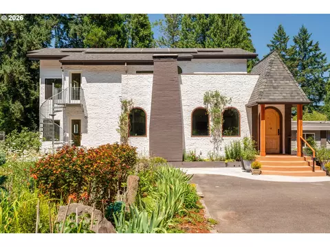 5017 SE Aldercrest Rd, Milwaukie, OR 97222