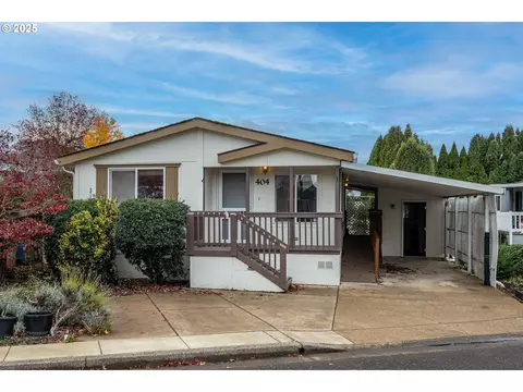 1199 N Terry St #404, Eugene, OR 97402