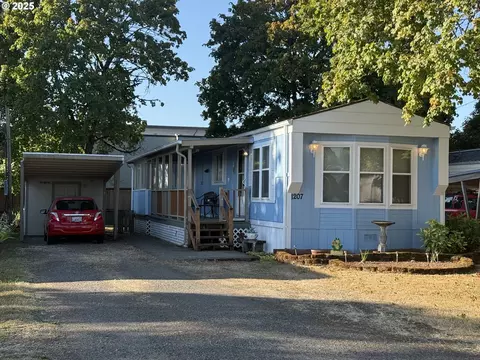 1207 NE Knowles Dr, Vancouver, WA 98685