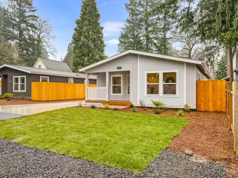 8582 SE 57th Ave, Portland, OR 97206