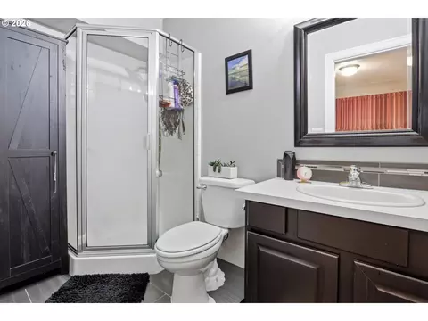 Bath - 1166 NE 5th St, Gresham, OR 97030 photo 3 of 3