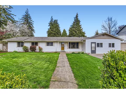 31225 NW Hillcrest St, North Plains, OR 97133