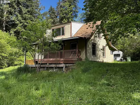 88894 3rd St, Swisshome, OR 97480