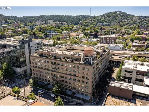 1420 NW Lovejoy St #427, Portland, OR 97209