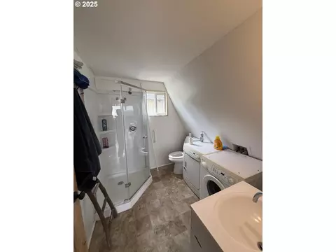 Bath - 112 E State St, Ukiah, OR 97880 photo 1 of 1