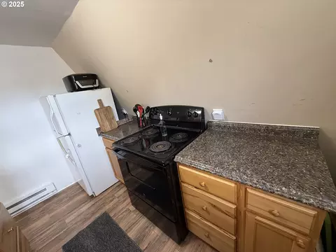 Kitchen - 112 E State St, Ukiah, OR 97880 photo 1 of 2