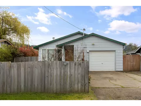 416 Glen Ave, Sutherlin, OR 97479