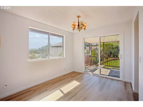 Dining - 1732 W 23rd Ave, Eugene, OR 97405 photo 1 of 1