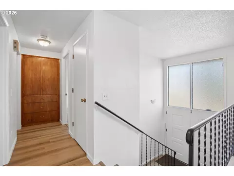 Entry Way - 1732 W 23rd Ave, Eugene, OR 97405 photo 1 of 4