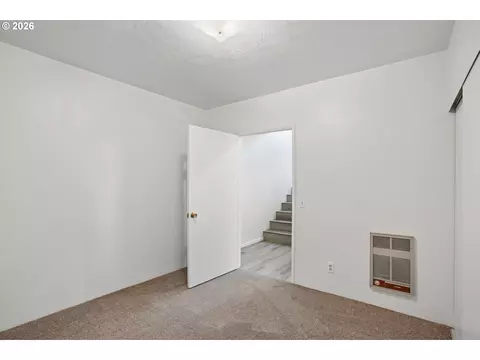 Bedroom - 1732 W 23rd Ave, Eugene, OR 97405 photo 6 of 7