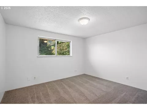 Bedroom - 1732 W 23rd Ave, Eugene, OR 97405 photo 1 of 7