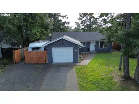 2040 20th St, Florence, OR 97439