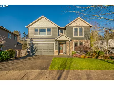 13095 SE Snowfire Dr, Happy Valley, OR 97086