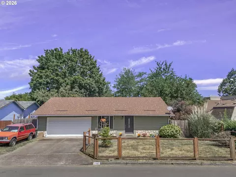 Exterior - 1585 NE 18th St, Gresham, OR 97030 photo 6 of 7