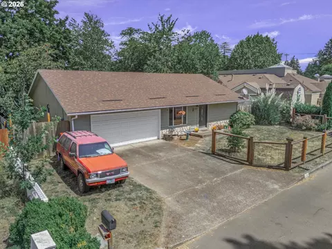 View/Area - 1585 NE 18th St, Gresham, OR 97030 photo 2 of 3