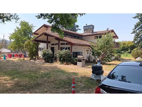 28393 Royal Ave, Eugene, OR 97402 photo 2