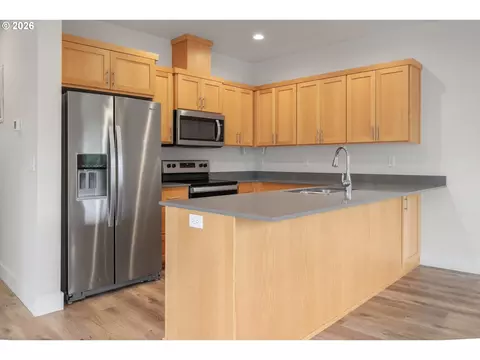 Kitchen - 2519 Justine Ln, Eugene, OR 97404 photo 1 of 7