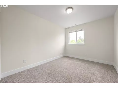 Bedroom - 2519 Justine Ln, Eugene, OR 97404 photo 6 of 7