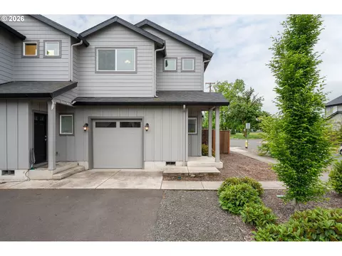 Exterior - 2519 Justine Ln, Eugene, OR 97404 photo 4 of 9