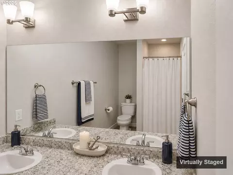 Bath - 493 NE Liberty Ave, Gresham, OR 97030 photo 3 of 4