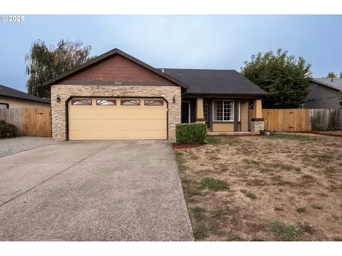 9008 NE 158th Ave, Vancouver, WA 98682