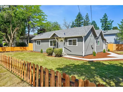 1952 SE 139th Ave, Portland, OR 97233