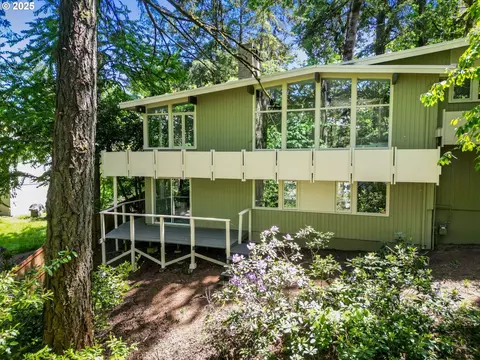 3220 NW Crest Dr, Corvallis, OR 97330