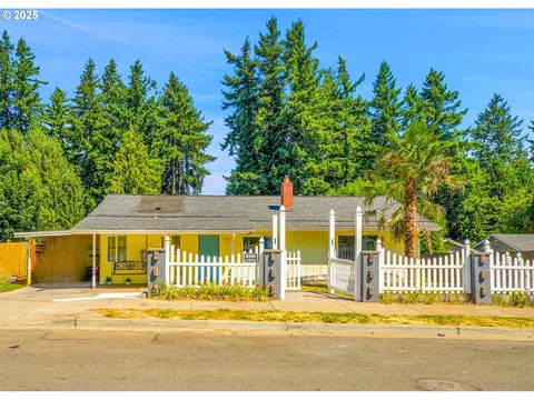 16637 NE Hassalo St, Portland, OR 97230