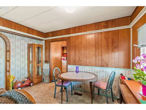 205 S 54th St #8, Springfield, OR 97478 photo 7
