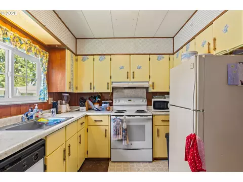205 S 54th St #8, Springfield, OR 97478 photo 10