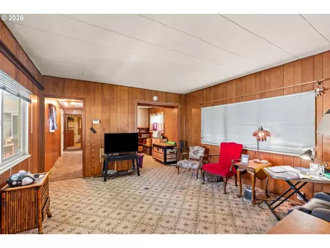 205 S 54th St #8, Springfield, OR 97478 photo 5