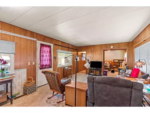 205 S 54th St #8, Springfield, OR 97478 photo 6