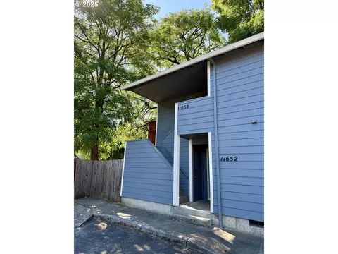 11658 SW Iron Horse Ln, Beaverton, OR 97008
