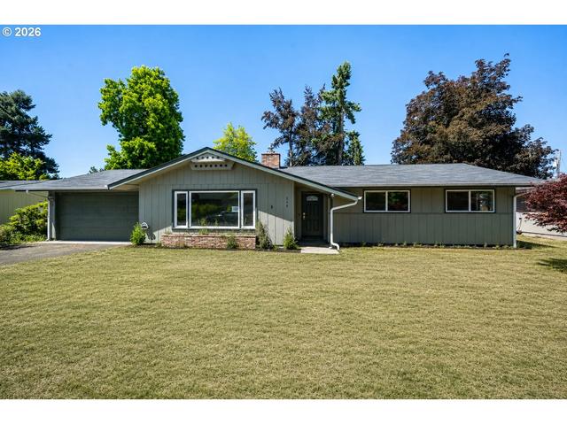 248 Hayes Ave, Cottage Grove, OR 97424
