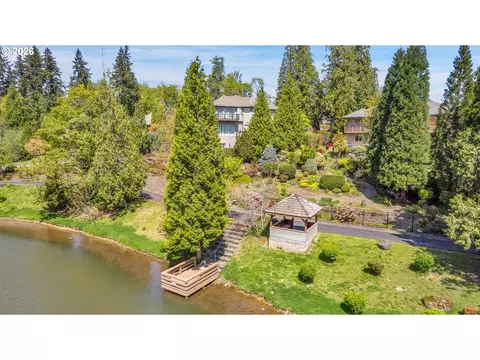 View/Area - 1696 SE 26th Dr, Gresham, OR 97080 photo 1 of 2