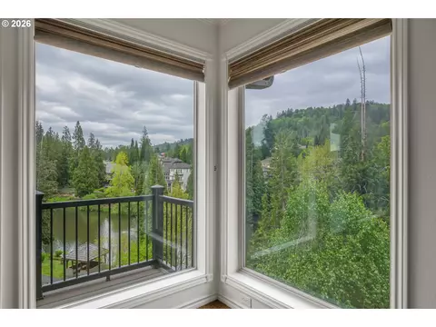 View/Area - 1696 SE 26th Dr, Gresham, OR 97080 photo 2 of 2