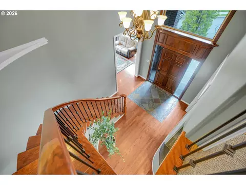 Entry Way - 1696 SE 26th Dr, Gresham, OR 97080 photo 3 of 4