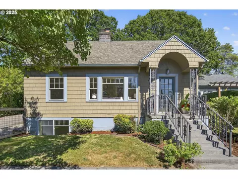 7232 SW 35th Ave, Portland, OR 97219