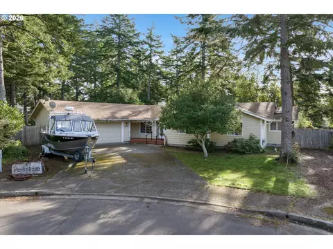2356 N 22nd Ct, Florence, OR 97439