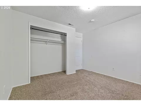 Bedroom - 990 NW Angeline Ave, Gresham, OR 97030 photo 6 of 7
