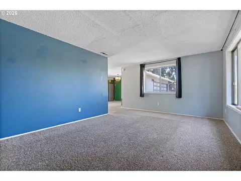 Living - 990 NW Angeline Ave, Gresham, OR 97030 photo 1 of 7