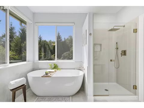 Bath - 31013 NE 69th St, Camas, WA 98607 photo 3 of 6
