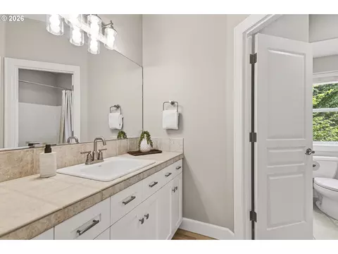 Bath - 31013 NE 69th St, Camas, WA 98607 photo 5 of 6