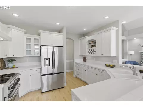 Kitchen - 31013 NE 69th St, Camas, WA 98607 photo 1 of 4